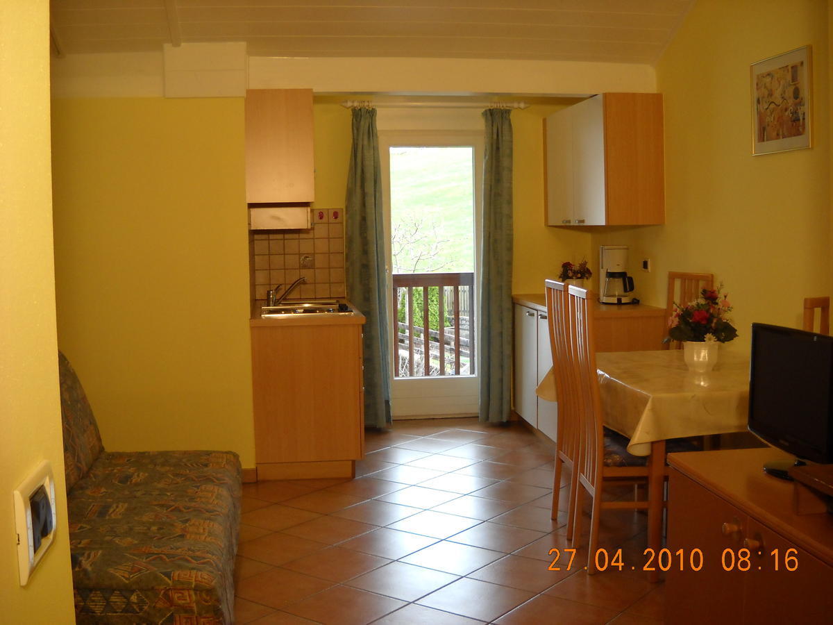 Appartments Am Wiesenrand Nova Ponente Quarto foto